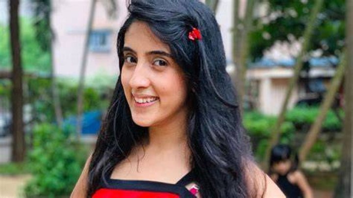 
Sameeksha Sud (TikTok Star) Biography, Age, Boyfriend, Height, Net Worth 